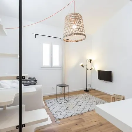아파트 Malonat Duplex - Old Town
