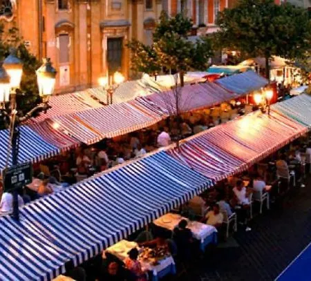 Malonat Duplex - Old Town Apartmán *