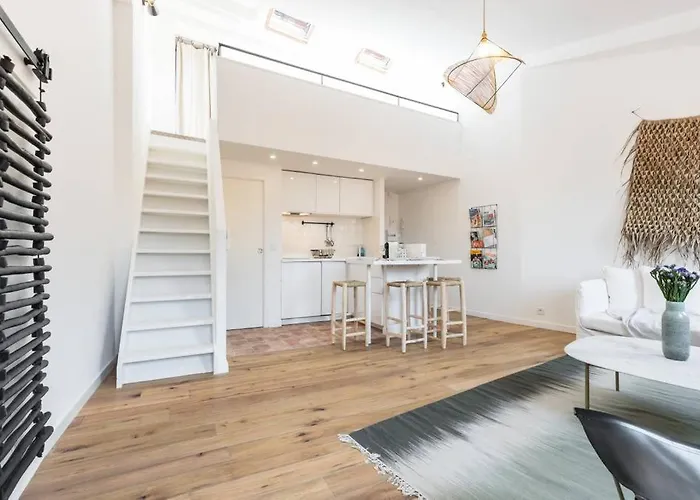 Malonat Duplex - Old Town Apartament *