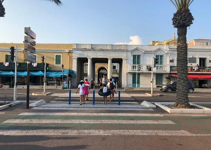 Διαμέρισμα Malonat Duplex - Old Town *